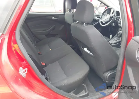 2017 Ford Focus Se z USA, uszkodzony, nr VIN 1FADP3F22HL347417